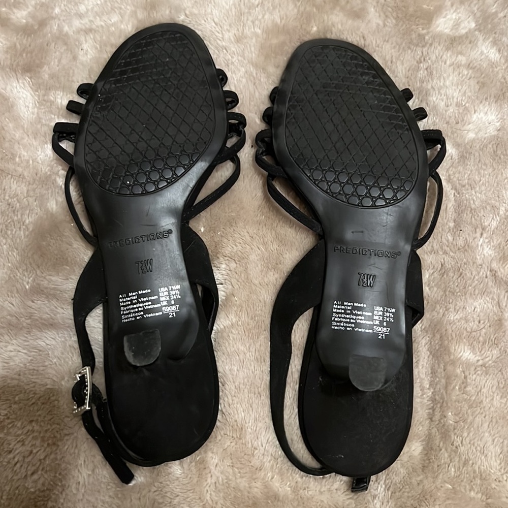Black Predictions Strappy Suede like Heels size 7.5 wide - Picture 4 of 4
